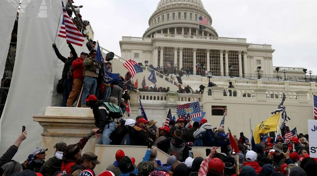 “ترامب” يدرس العفو عن مهاجمي الكابيتول في هذه الحالة