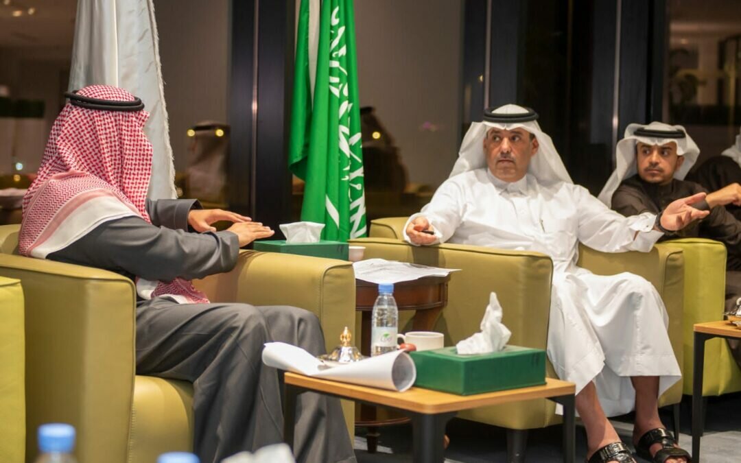 رئيس مجلس إدارة ميدان الفروسية بالأحساء يعقد اجتماعا مع إدارة غرفة الاحساء التجارية