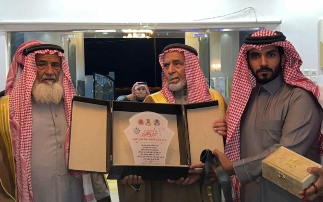 شابين يتبرعان بكلاهم في عفيف يرفضون هدايا ثمينة مقدمة لهم