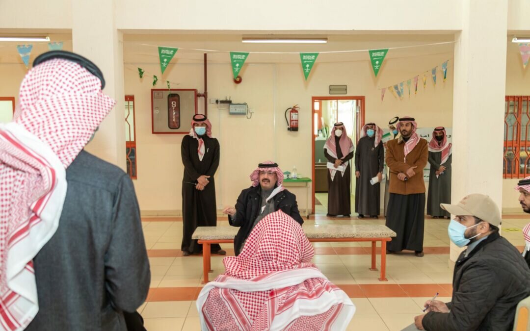 “عودتكم حياة” أمير منطقة عسير يتابع جاهزية مدارس التعليم الابتدائي