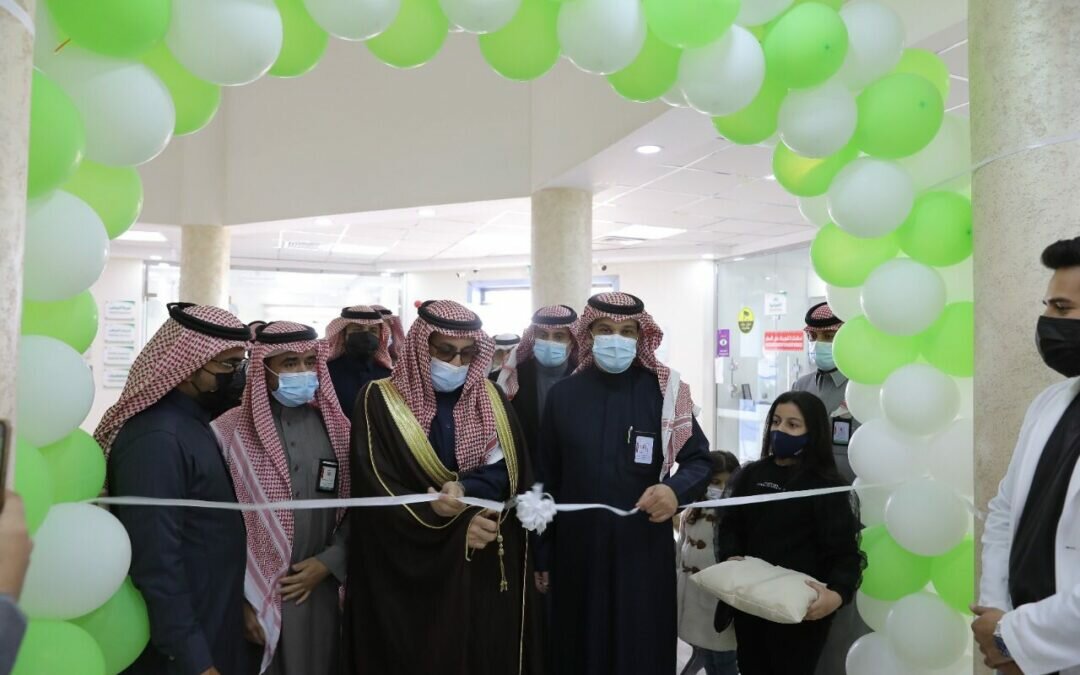 محافظ القريات يدشن عيادة صحة الفم والكشف المبكر على الأسنان لمرضى السكر