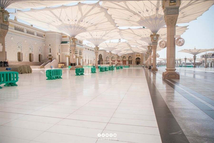 وكالة شؤون المسجد النبوي تكشف سر البرودة الدائمة لرخام ساحات المسجد