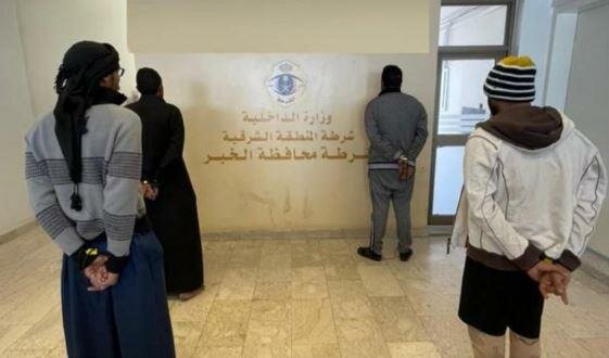 القبض على 5 أشخاص نفذوا عمليات سطو على منازل في المنطقة الشرقية