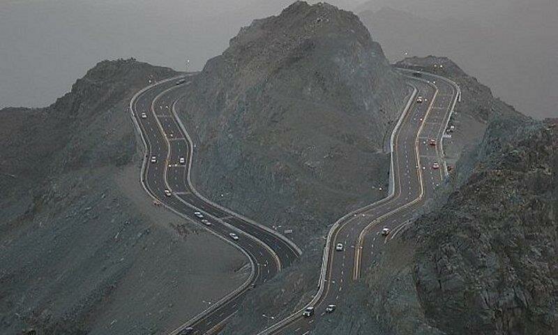 إغلاق طريق الهدا في الاتجاهين بسبب الأمطار