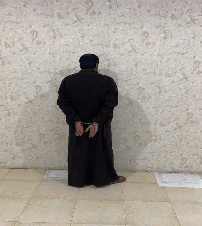 شرطة الجوف توقف شخصًا أتلف إطارات مركبات أثناء توقفها أمام منازل ملّاكها بالقريات