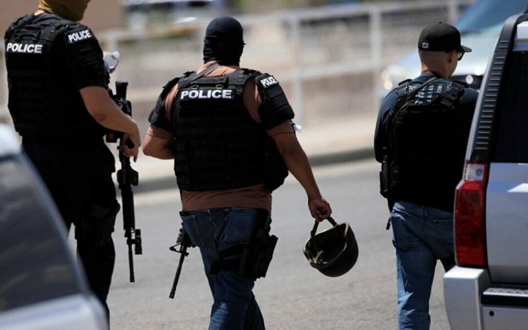 استنفار للشرطة الأمريكية.. مسلح يحتجز رهائن في ولاية إنديانا