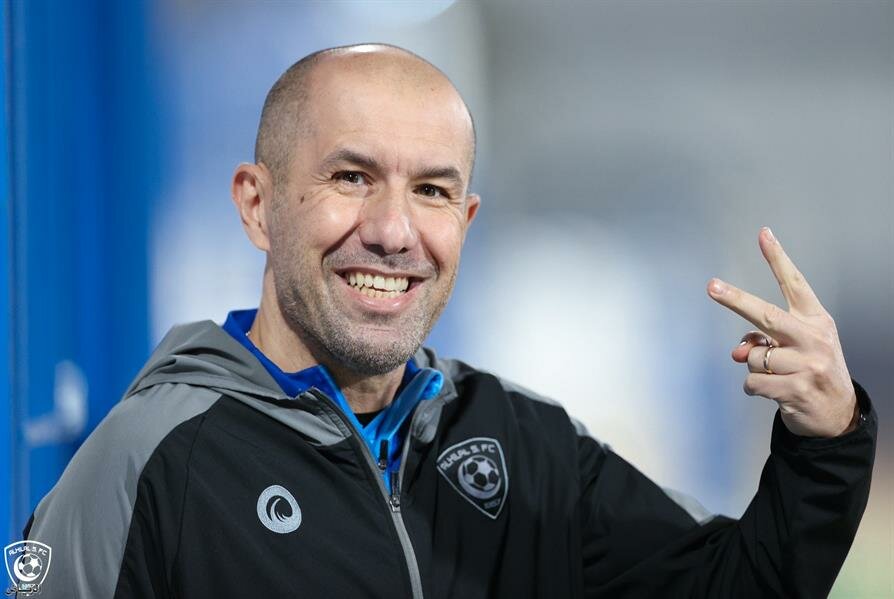 الهلال يقيل مدربه “جارديم”