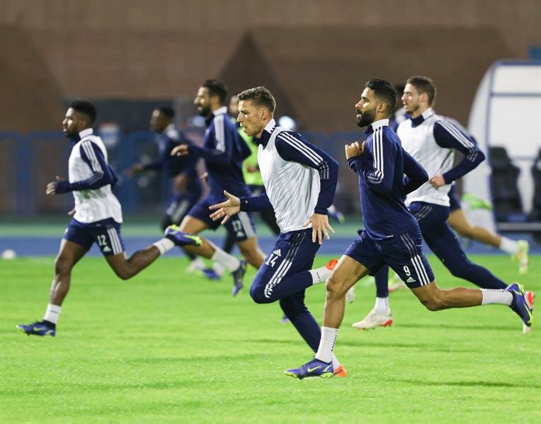 “الاتفاق” يستأنف تدريباته.. وإصابة الغامدي بكورونا