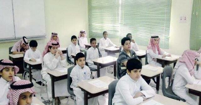 بينها “أنا مشتاق”.. “التعليم” تعتمد تنفيذ برامج لتهيئة الطلاب نفسيًا للعودة حضوريًا