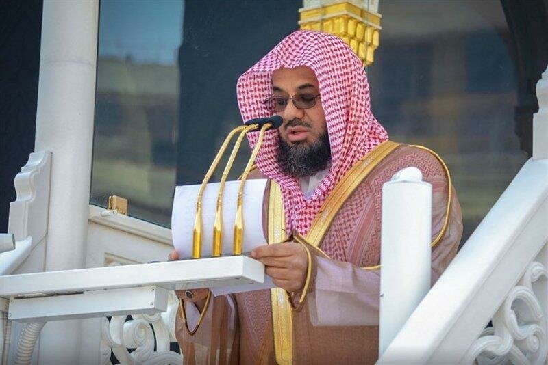 خطيبا الحرمين: تفكروا في تقلب أحوال الدنيا.. وللأزمات لصوص يتاجرون بالبشر