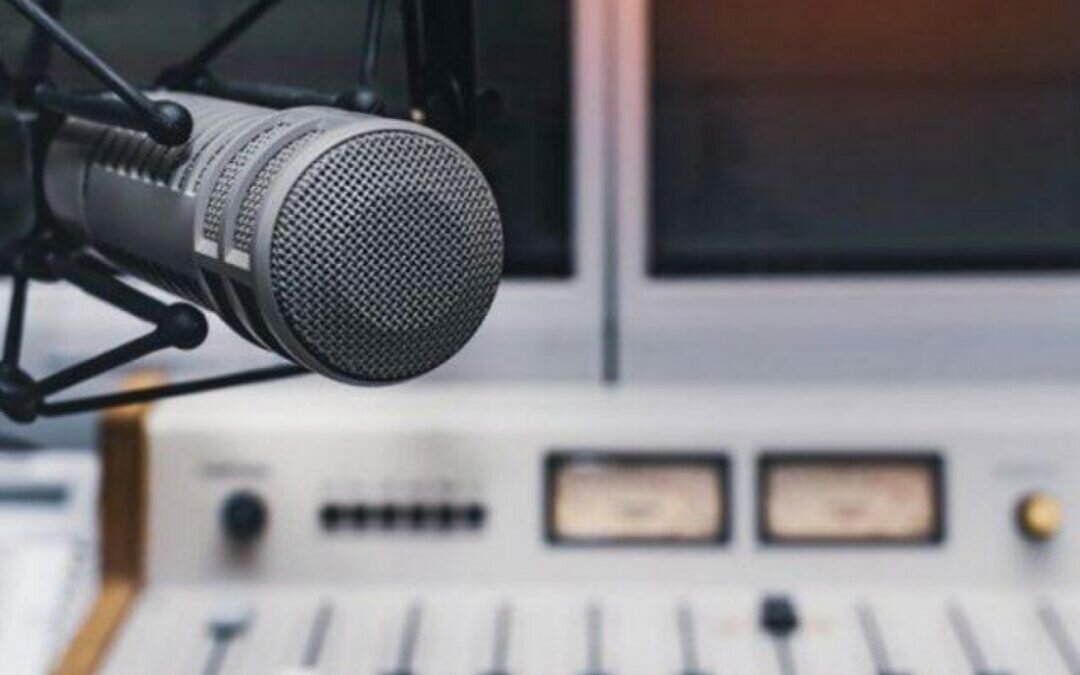 الأولى من نوعها.. إطلاق إذاعة إخبارية في المملكة