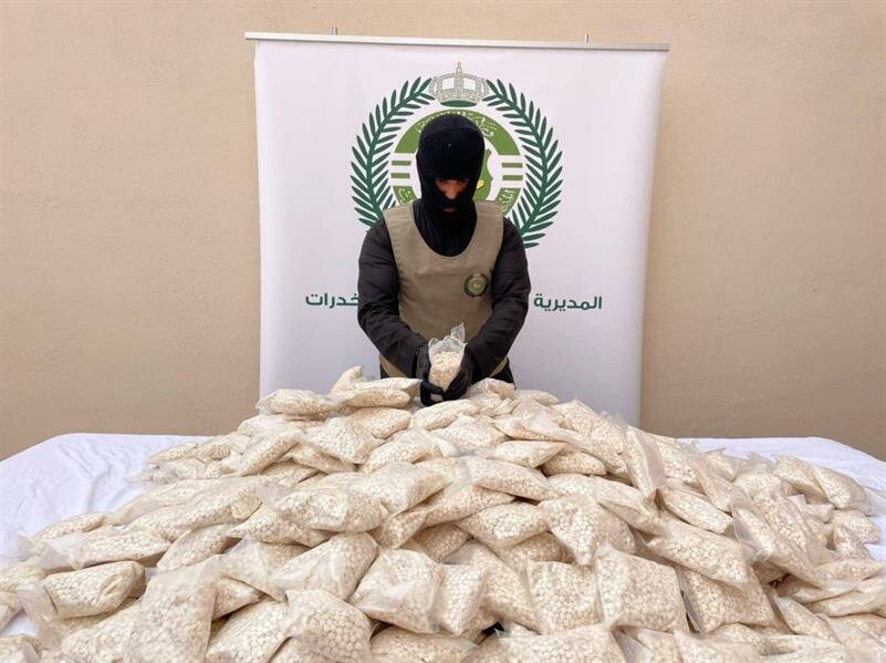 إحباط تهريب وترويج 1.2 مليون قرص إمفيتامين مخدر بالرياض وتبوك