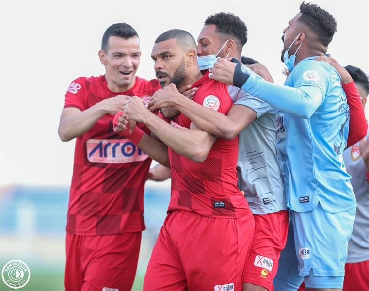 بـ 10 لاعبين.. ضمك يهزم الرائد بثلاثية مثيرة في دوري المحترفين