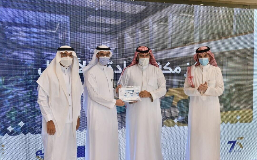 محافظ منشآت يفتتح مركز مكة لريادة الأعمال ويسلم رخصة مساحة العمل المشتركة