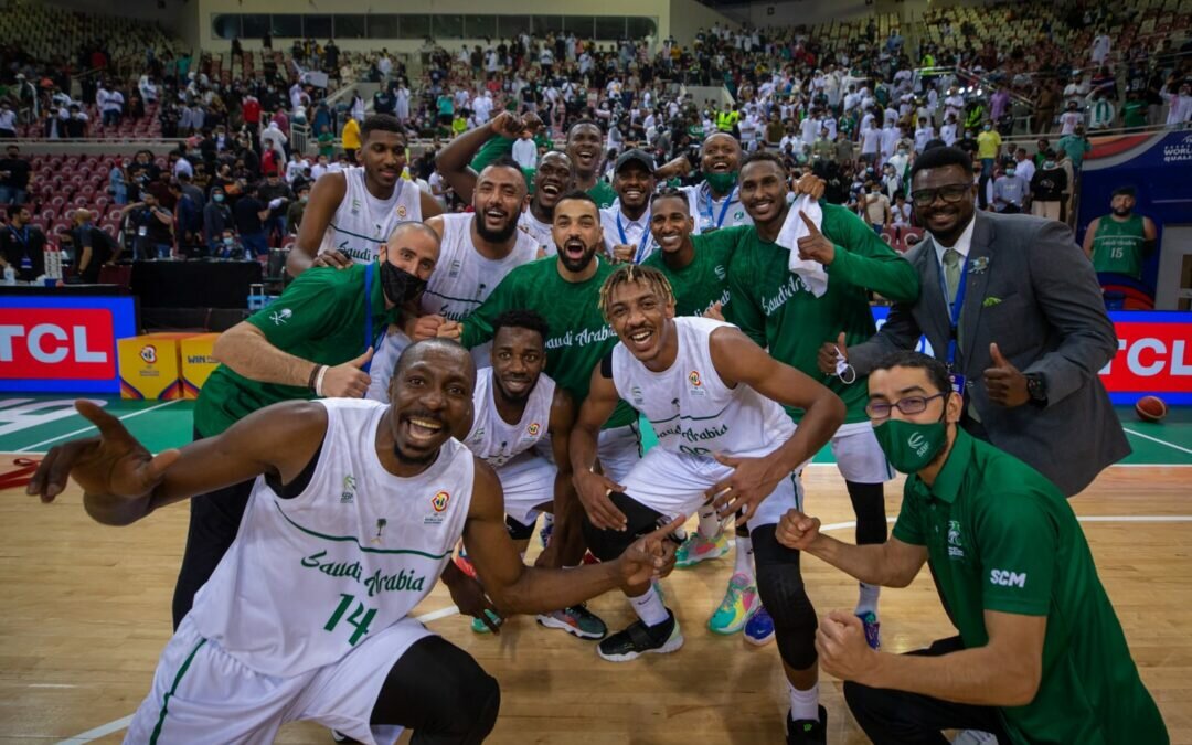 المنتخب السعودي لكرة السلة يتغلب على إندونيسيا في تصفيات كأس العالم