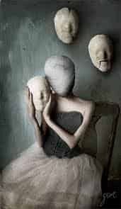 مجتمعات جامدة بين إدعاء المثالية وصدمة الواقع