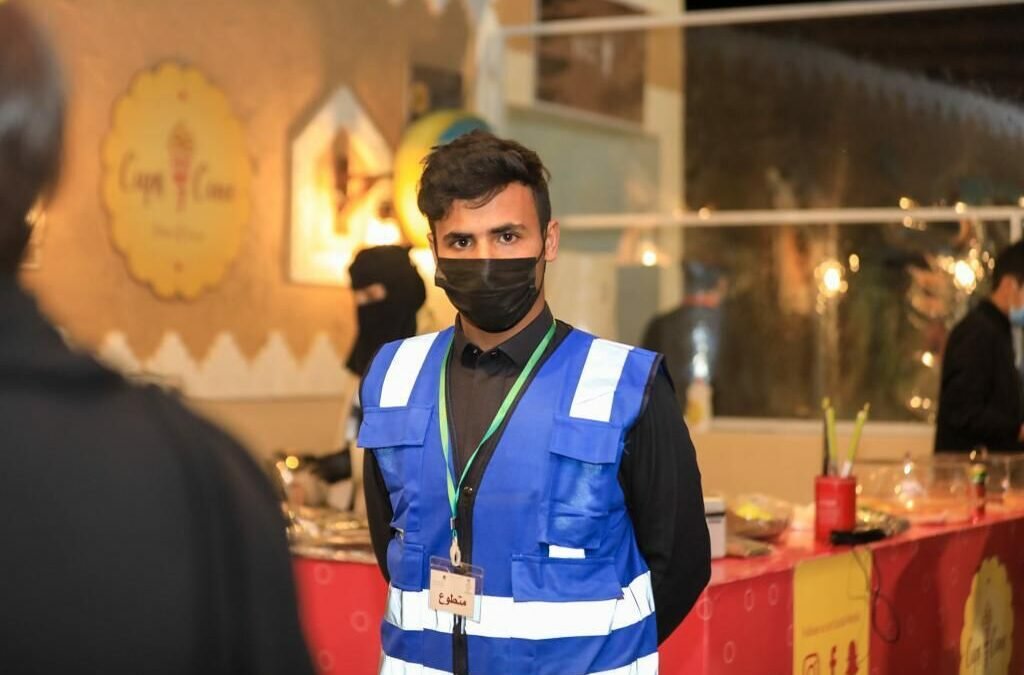 أكثر من 60 متطوعاً ومتطوعة يشاركون في مهرجان الصقور بالحدود الشمالية