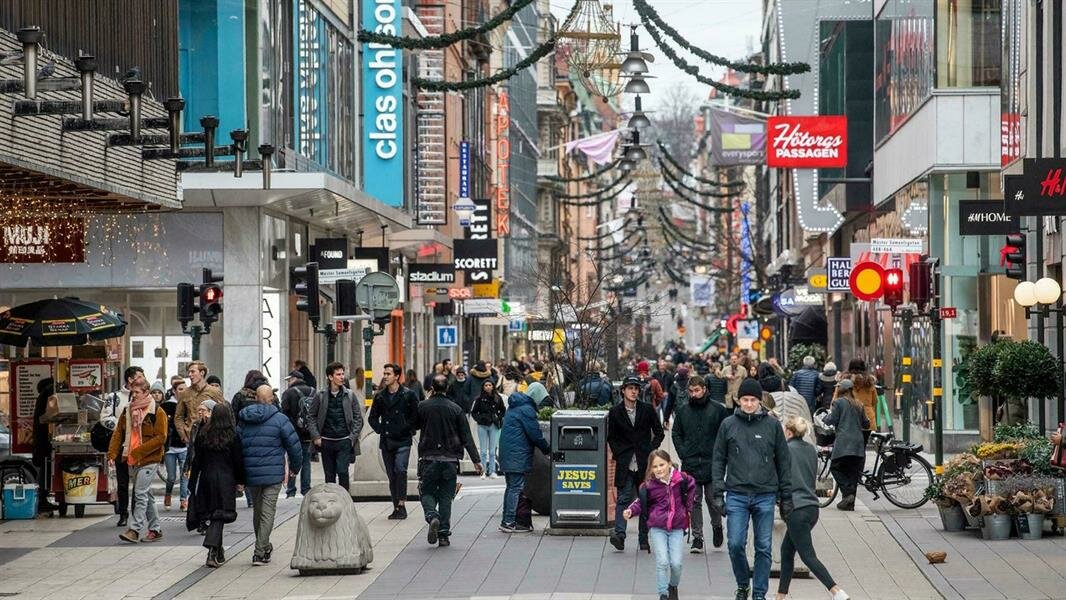 السويد تعلن انتهاء الجائحة رغم تحذيرات العلماء