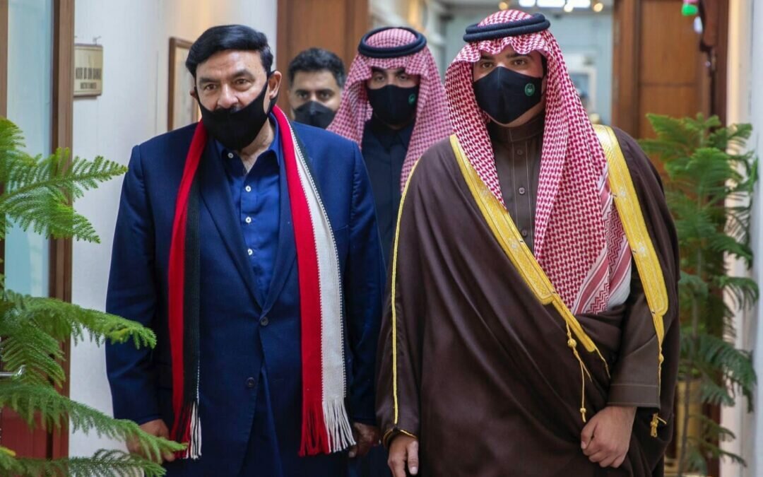 وزير الداخلية في زيارة إلى باكستان لتعزيز العلاقات الأمنية بين البلدين