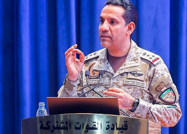 “التحالف” يدعو المدنيين بصنعاء إلى إخلاء مواقع مدنية مستخدمة عسكرياً خلال الـ 72 ساعة المقبلة