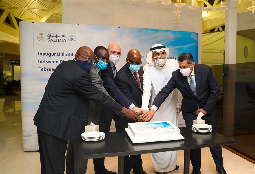 “الخطوط السعودية” تعلن إطلاق رحلاتها المباشرة إلى أوغندا