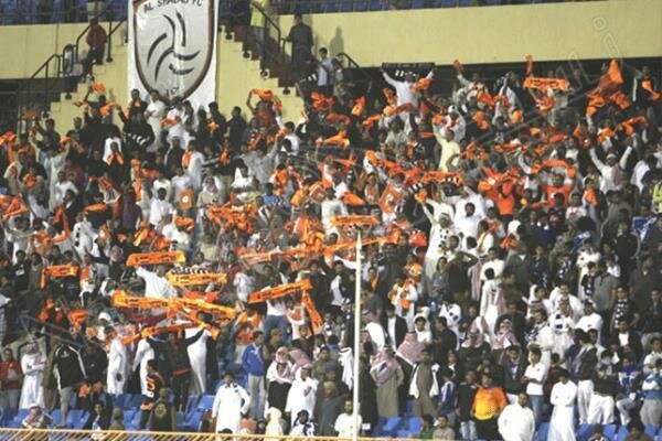 “الانضباط” تحرم “الشباب” من جمهوره.. وتُغرم مدرب “النصر” روسو