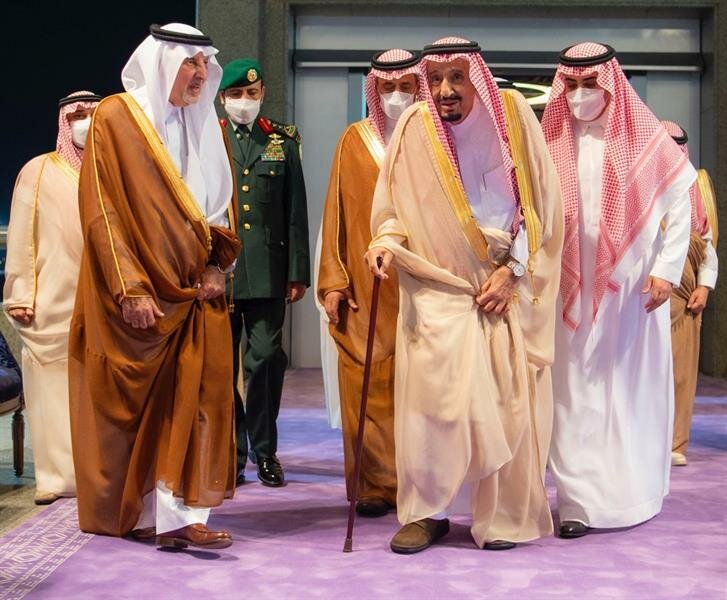 شاهد.. خادم الحرمين الشريفين يصل إلى جدة قادماً من الرياض
