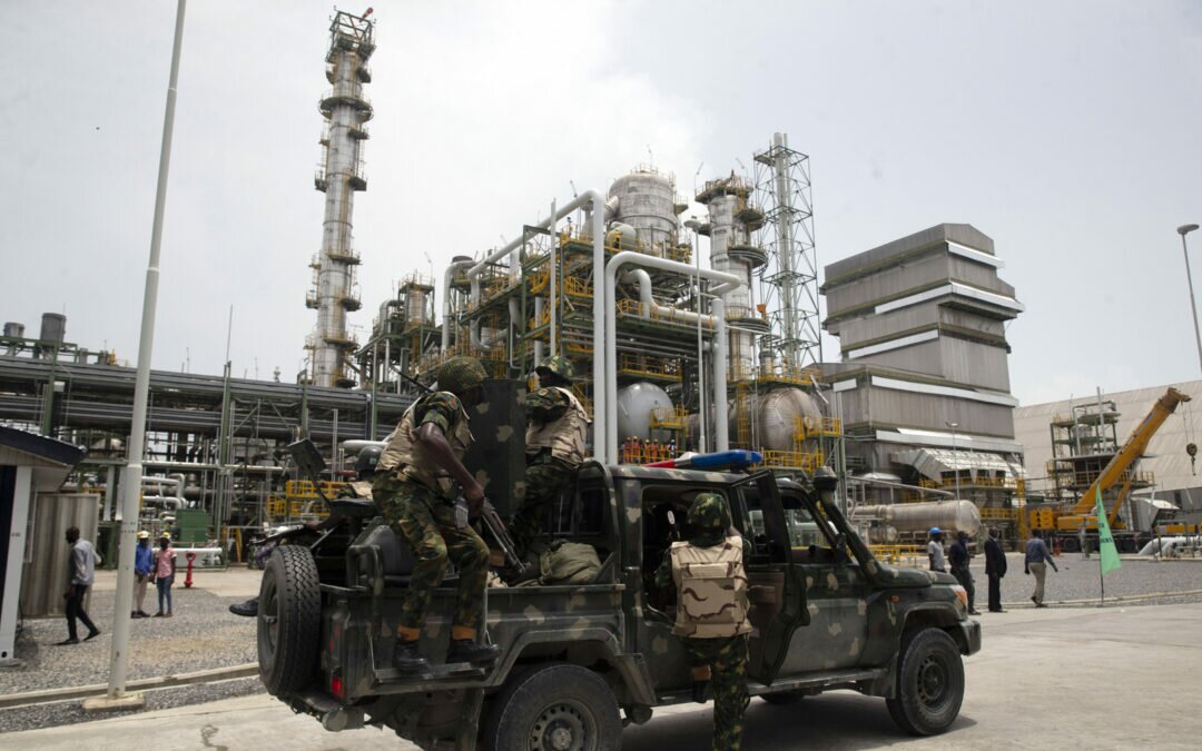 تفجير قطار يقل 970 راكبًا واختطاف العديد منهم في دولة أفريقية