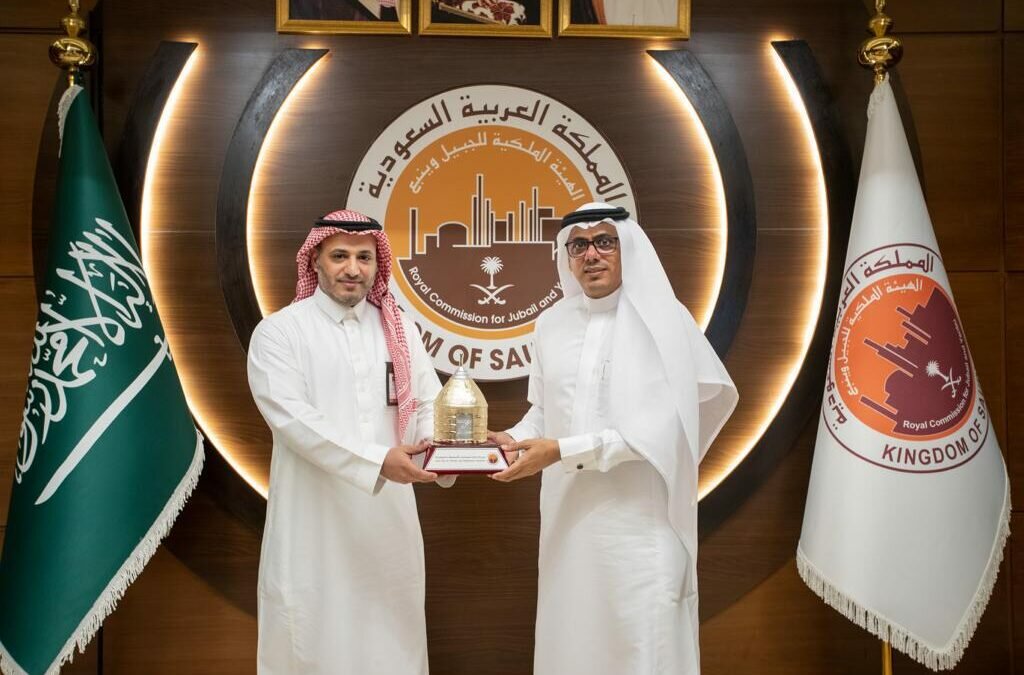 تعليم جازان يبحث تعزيز الشراكة والتعاون مع مدينة جازان للصناعات الأساسية والتحويلية