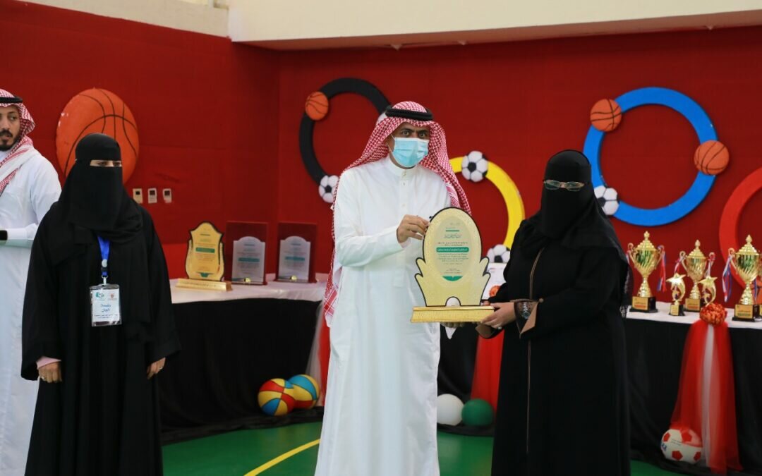 مدير تعليم جازان يرعى انطلاق التصفيات النهائية لدوري كرة القدم والسلة للبنات
