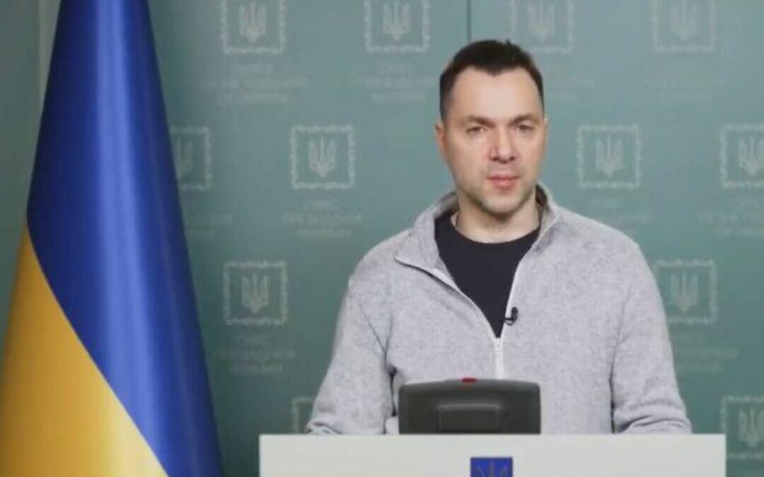 مسؤول أوكراني: نفكر بإقامة معسكرات لاستيعاب العدد الكبير من الأسرى الروس