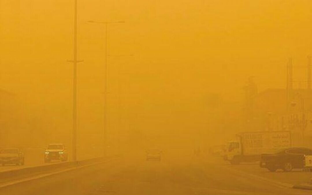 توقعات الطقس.. استمرار تأثير العوالق الترابية والأتربة المثارة على هذه المناطق