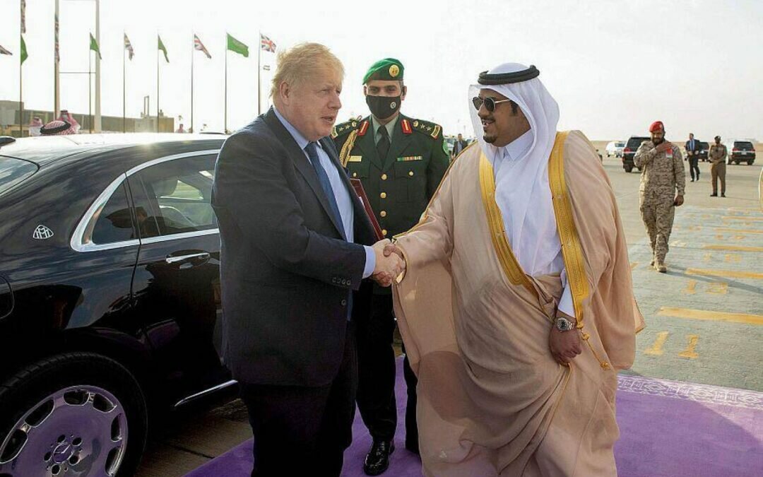 بعد زيارة رسمية للمملكة.. رئيس الوزراء البريطاني يغادر الرياض