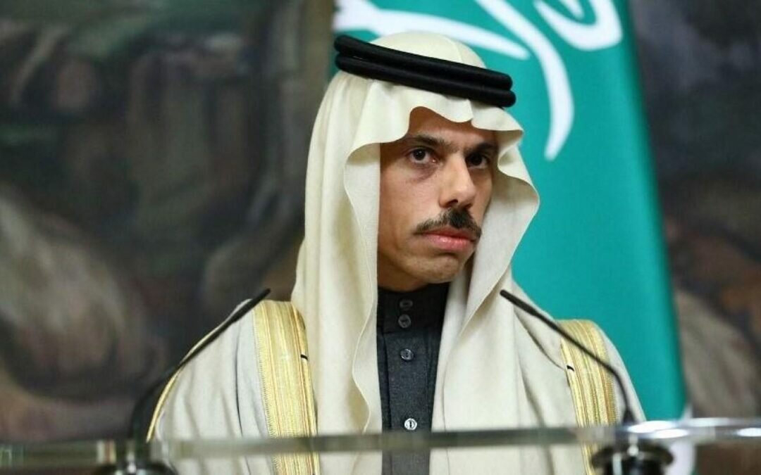 وزير الخارجية يجري اتصالًا هاتفيًا بنظيره الروسي