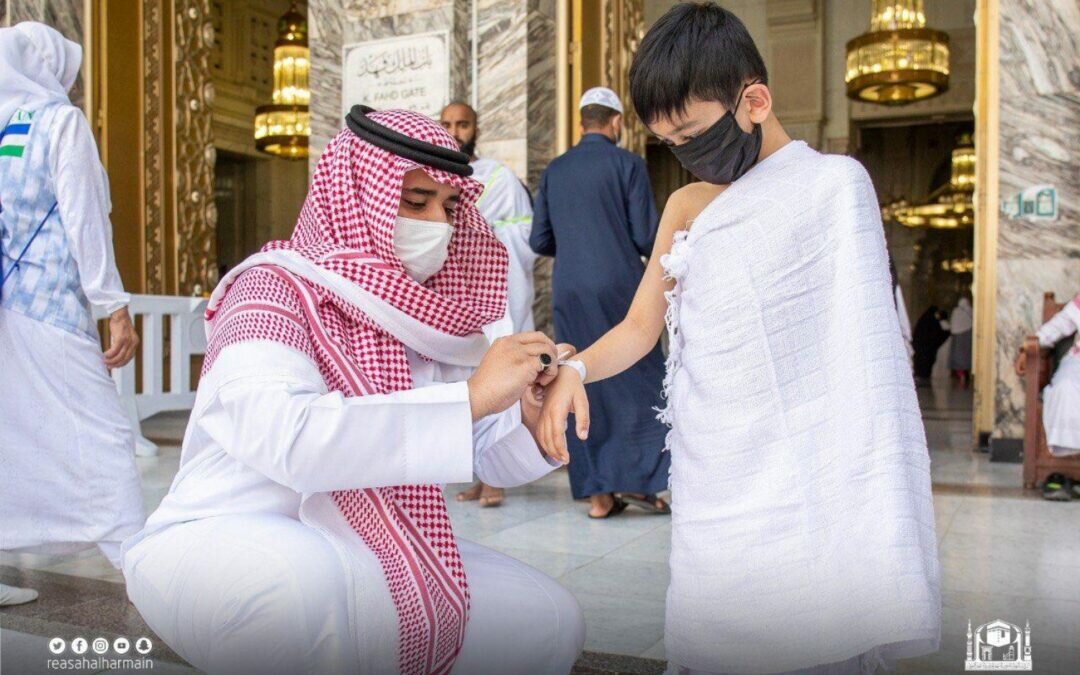 لتفادي ضياعهم في الازدحام.. “شؤون الحرمين” تُفعل برنامج “طفلك معنا بأمان”