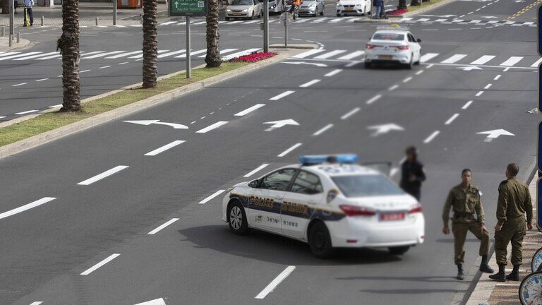 شرطة دولة الاحتلال: وقف جميع المواصلات العامة في تل أبيب