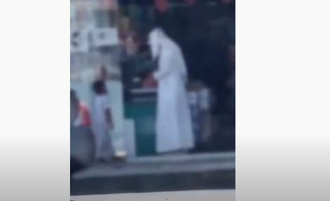 بينهم مواطن مطلوب أمنياً.. الجهات الأمنية تلقي القبض على عدد من المتسولين