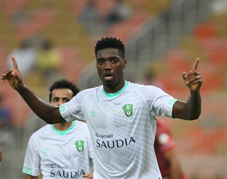 تهديد جديد يواجه الأهلي بسبب محترفه السابق “دجانيني”