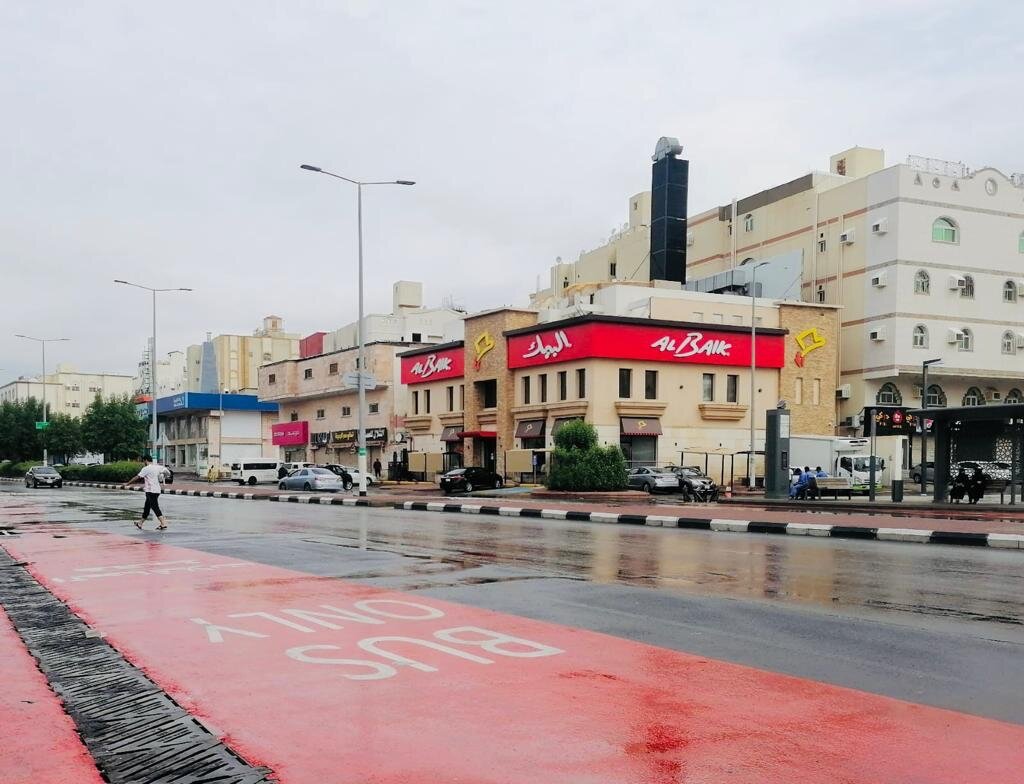 أكثر من (700) فني ينفذون خطة الإصحاح البيئي عقب أمطار مكة المكرمة