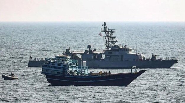 “الجيش الأمريكي”: حجز مركب محمل بالأسلحة مرسل إلى اليمن من إيران