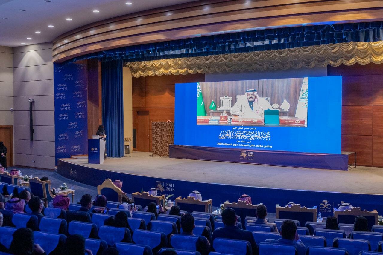 أمير حائل يطلق مؤتمر حائل للموجات فوق الصوتية