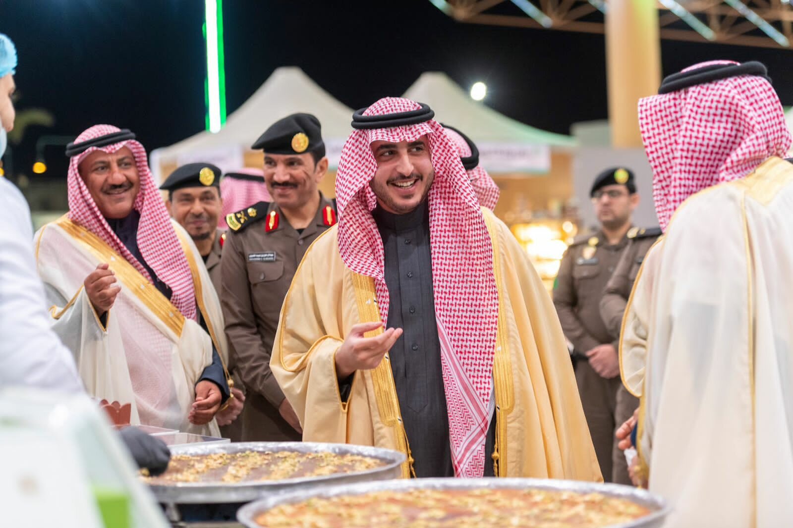 أمير الجوف : مهرجان التمور يمثل أهمية اقتصادية للمنطقة