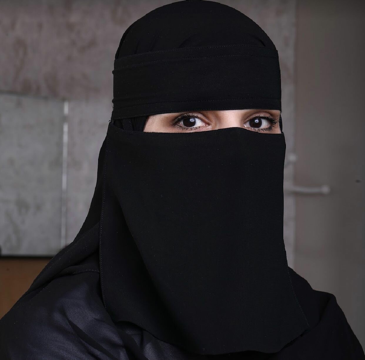 ٱلام الدورة للفتاة والمتزوجة