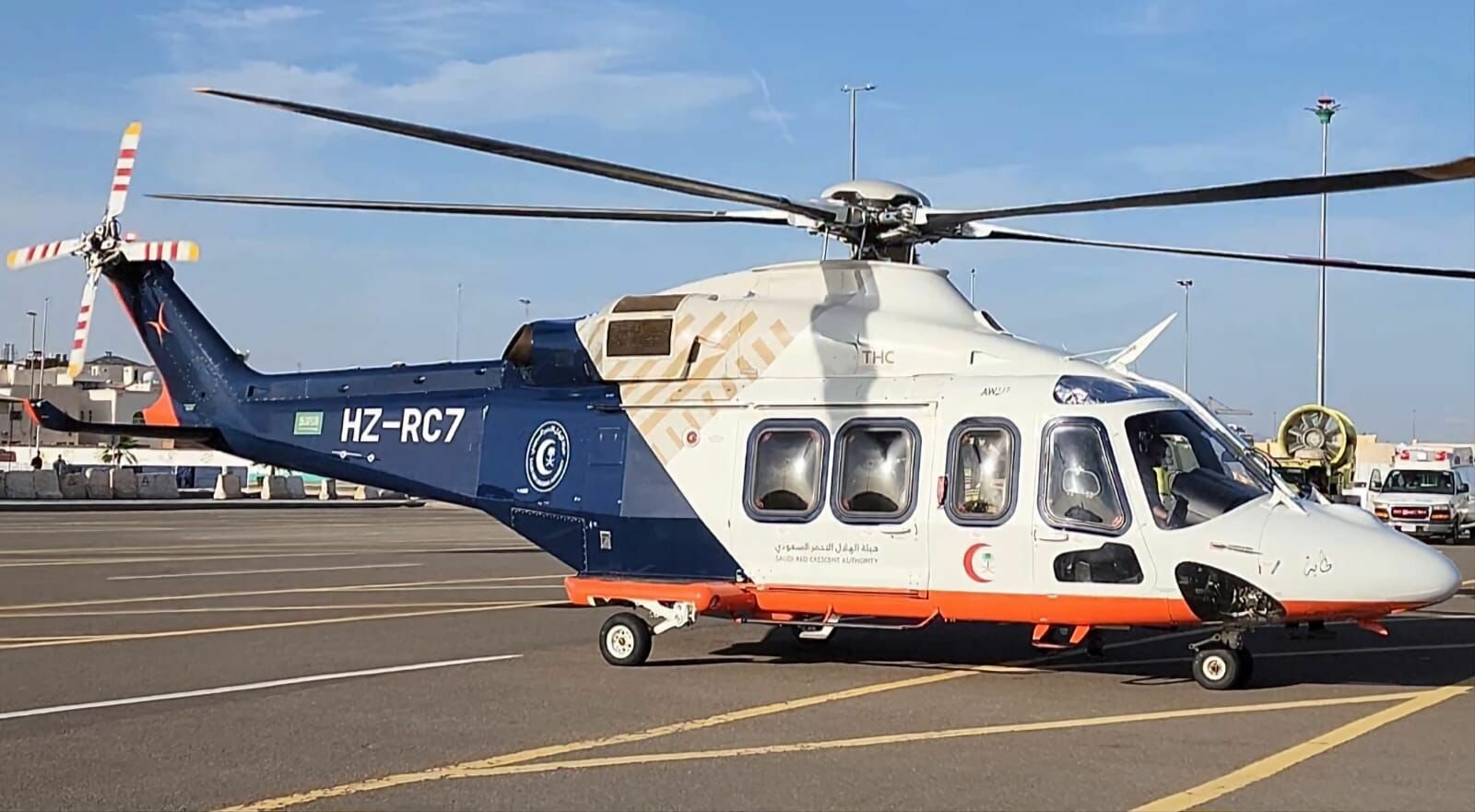 الإسعاف الجوي يباشر حالة داخل المدينة