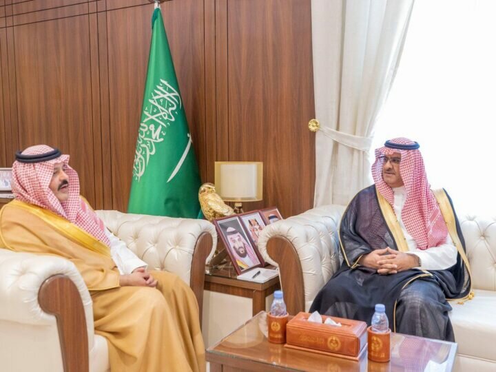 أمير حائل يستقبل مساعد رئيس هيئة حقوق الإنسان