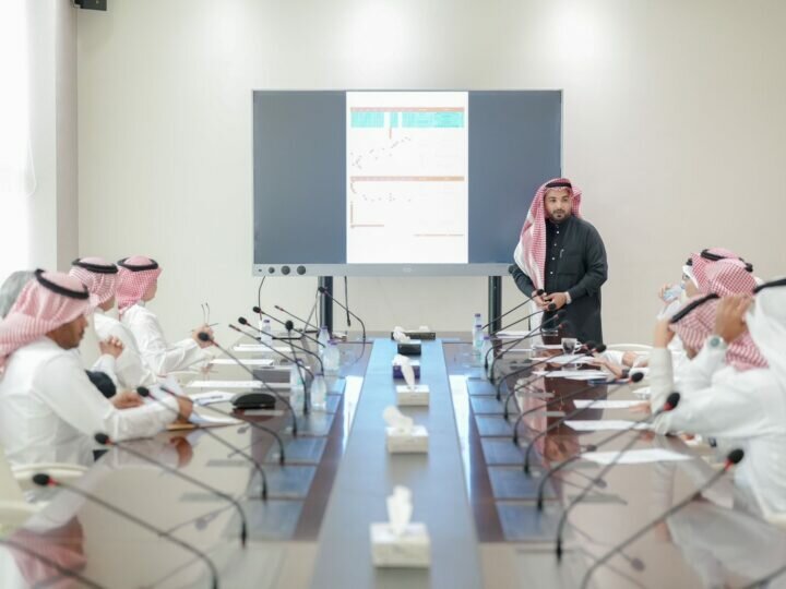 وزارة الاستثمار تعقد اجتماعها مع غرفة جازان لاستعراض جدول الأعمال لـتنظيم منتدى جازان للاستثمار 2023