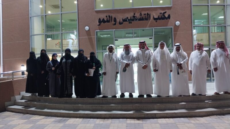 فرع هيئة الصحفيين السعوديين بالمدينة يزور مدينة طيبة التعليمية للتربية الخاصة