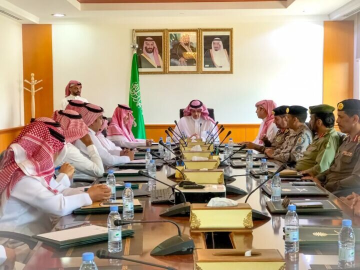 محافظ ينبع يؤكّد أهمية توفير الطاقات كافة لتقديم أفضل الخدمات لضيوف الرحمن